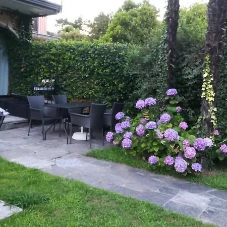 Margherita With Pool & Hydromassage Lejlighedshotel 3*
