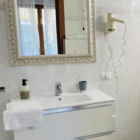 Margherita With Pool & Hydromassage Apart Otel Cannobio