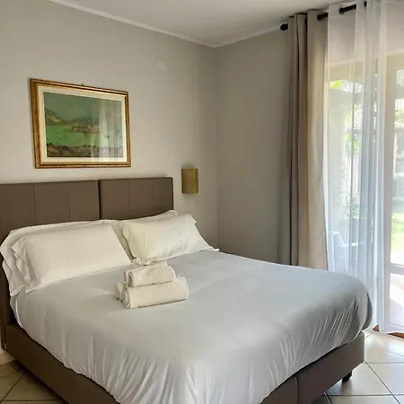 Margherita With Pool & Hydromassage 3* Cannobio