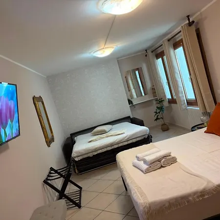 Margherita With Pool & Hydromassage 3* Cannobio