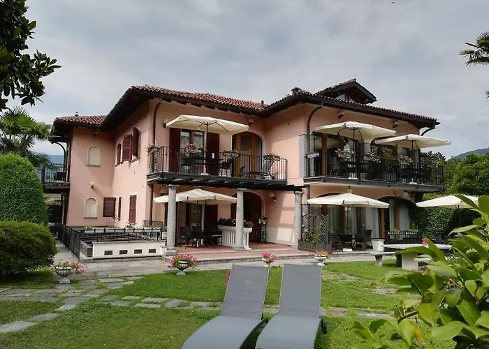 Margherita With Pool & Hydromassage Aparthotel 3*